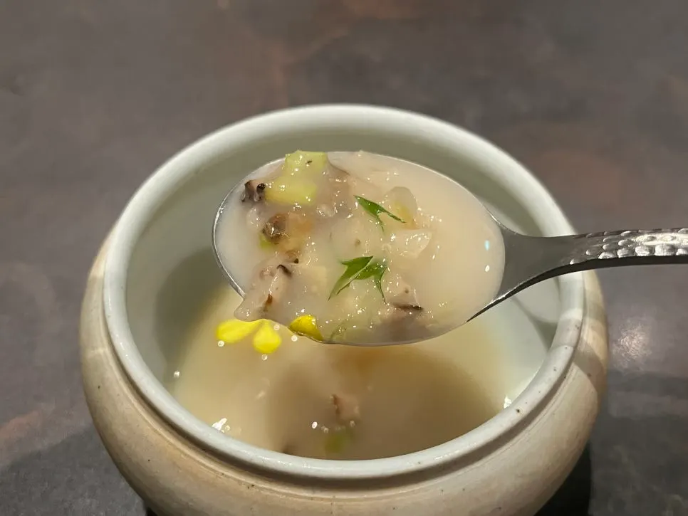 First dish of the course, beef & chicken jinjuk porridge