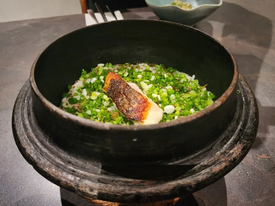 Seasonal fish pot rice