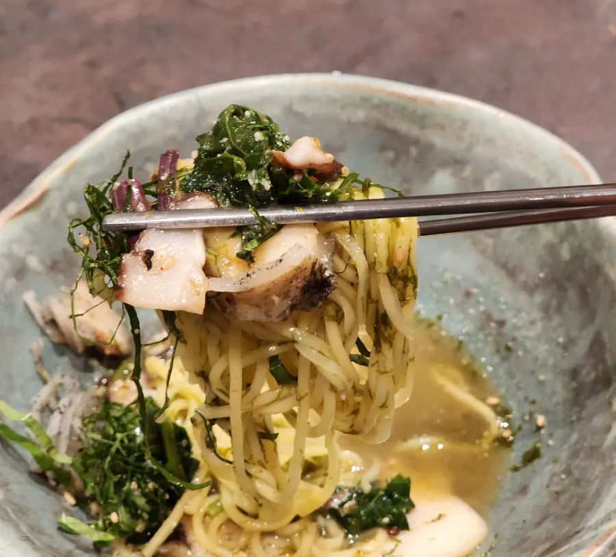 Abalone five-color gardenia noodle course