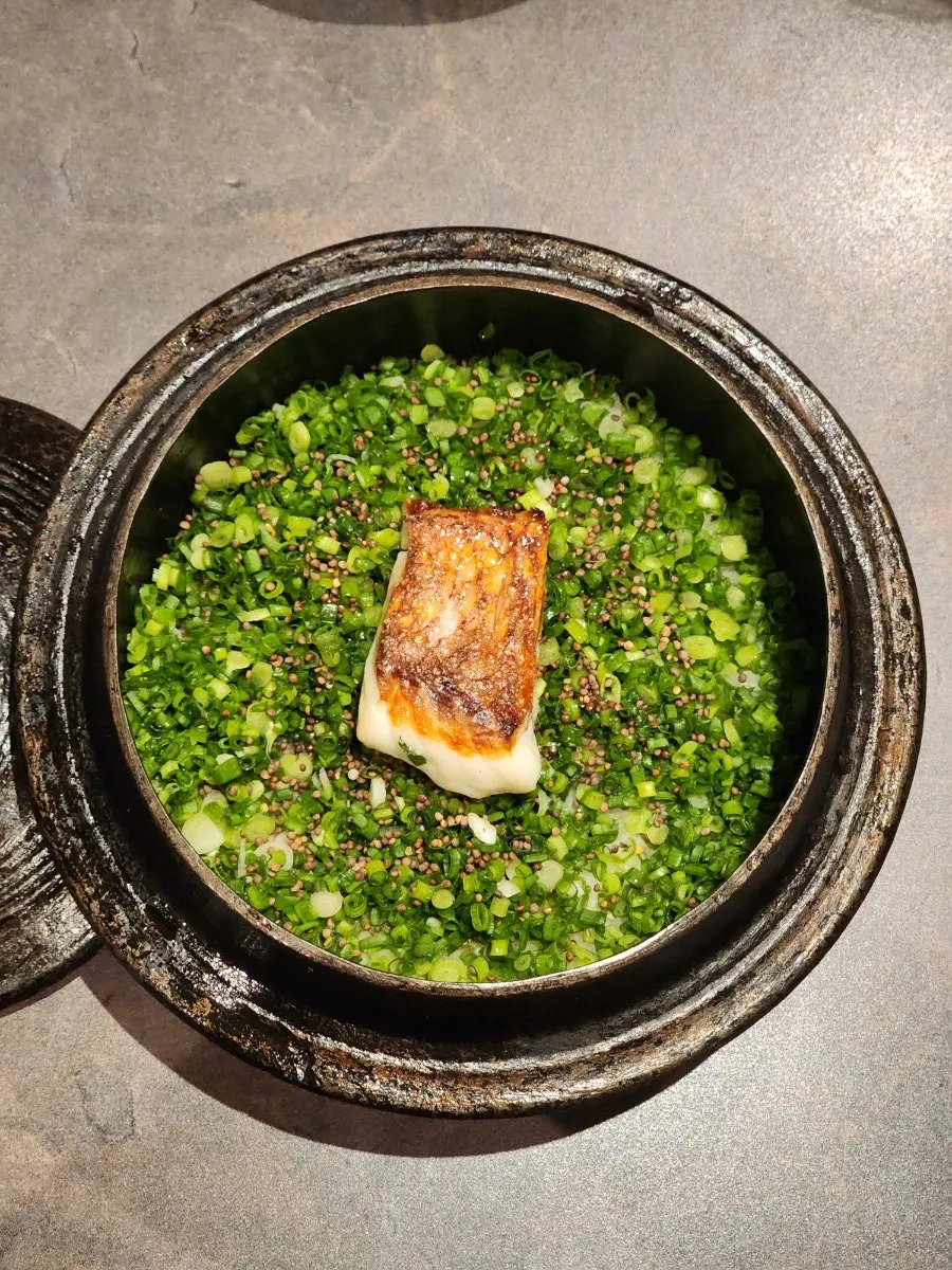 Sea bream pot rice before the main course