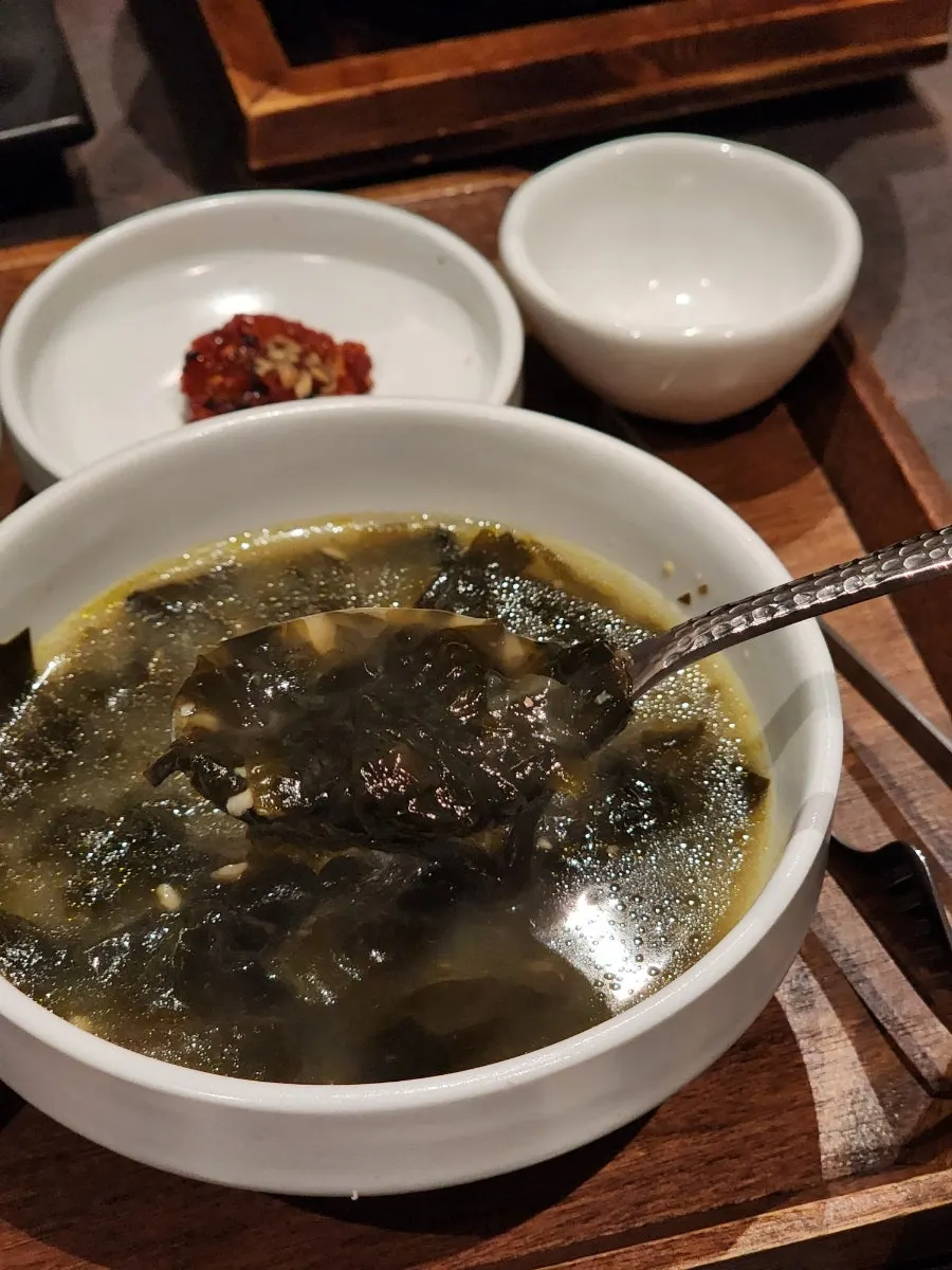 Sea bream pot rice and Hanwoo seaweed soup