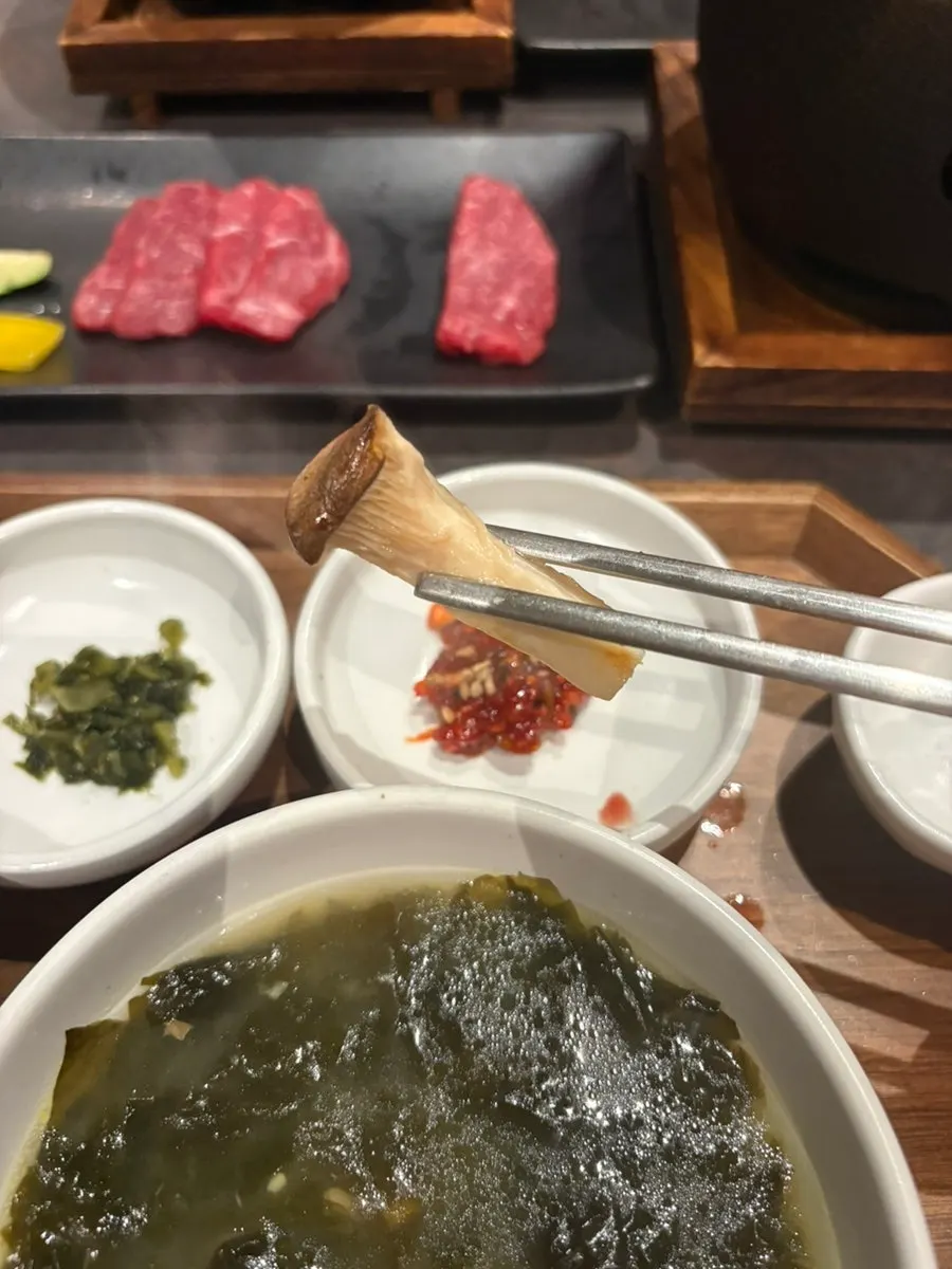 반상에 함께 나온 반찬 구성