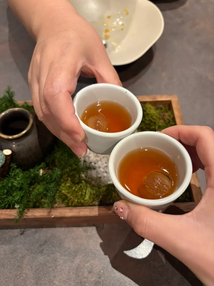 식사 마무리로 나온 시원한 차