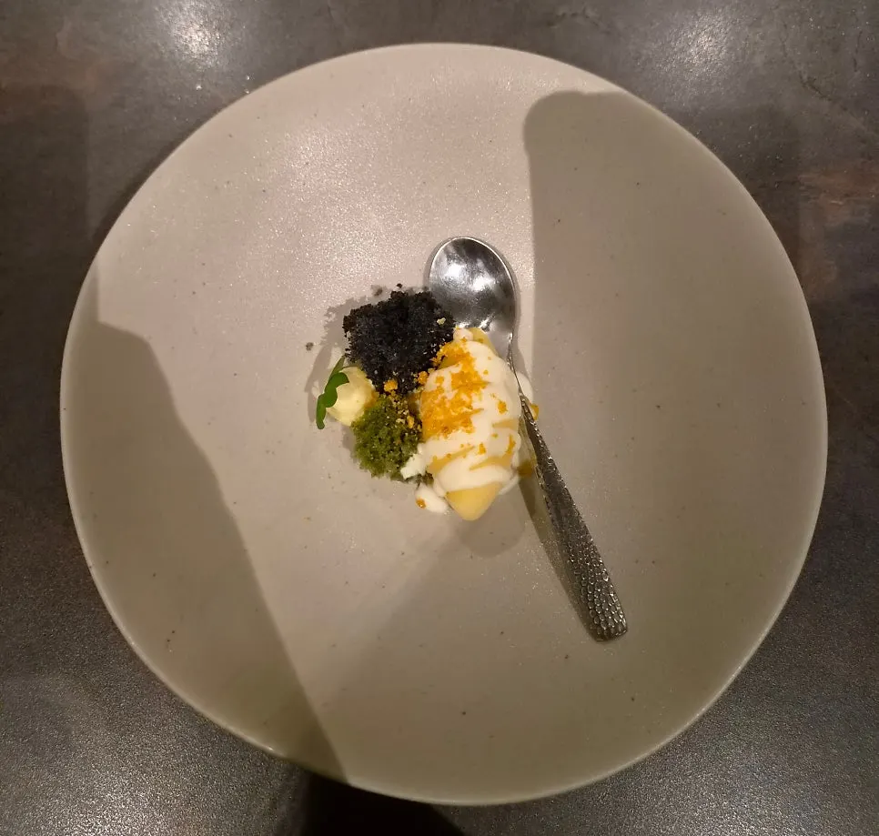 옥수수 크림치즈를 곁들인 디저트
