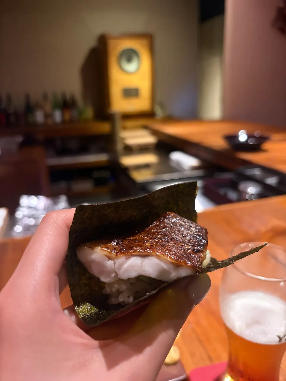 A piece of kinmedai maki