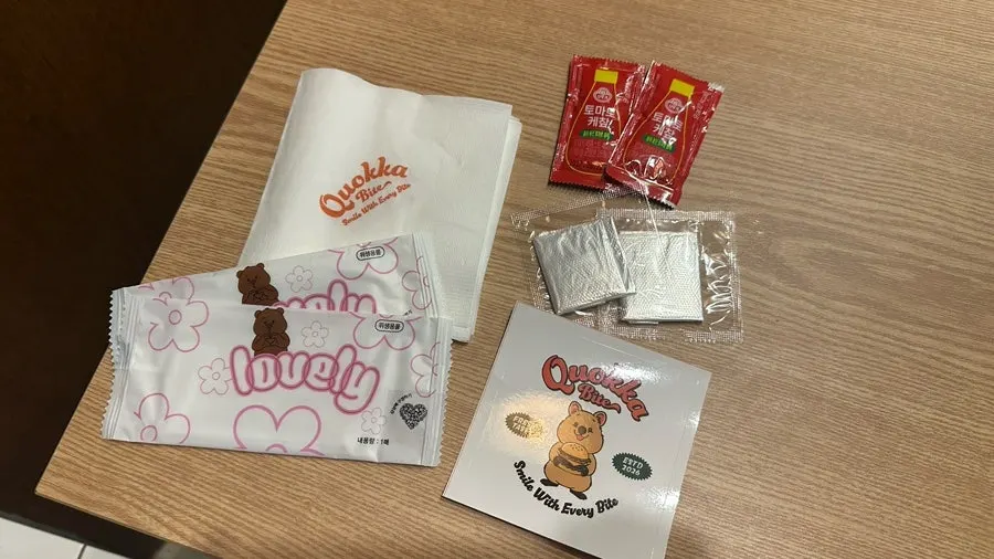 쿼카 테마의 매장 공간