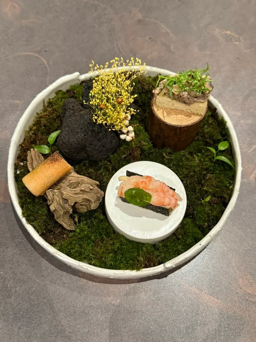 Plate of three bite-sized dishes