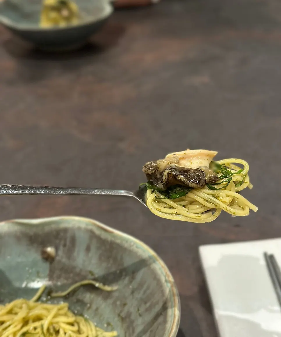 Plate of the zucchini and shiitake mushroom course