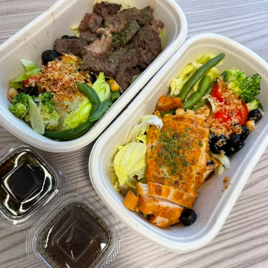 Beef salad with teriyaki sauce