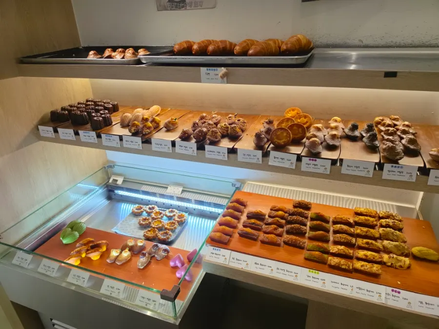 Dessert display case inside Fluffy Bake Shop