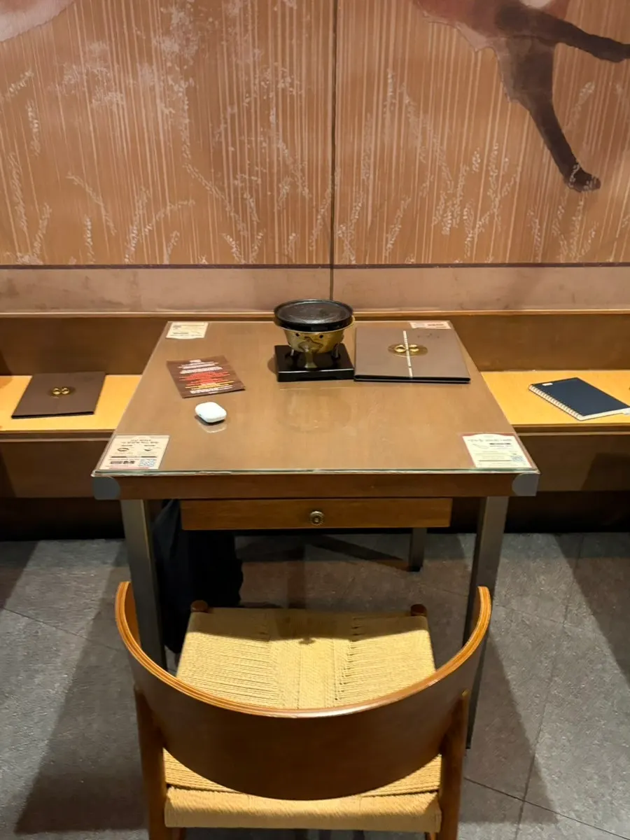 A space well suited to eating gyukatsu alone
