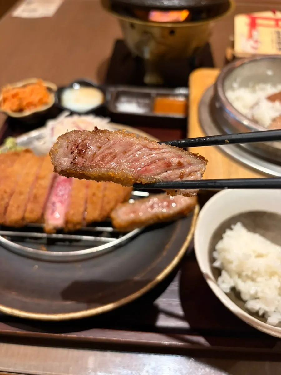Grilling gyukatsu directly at the table