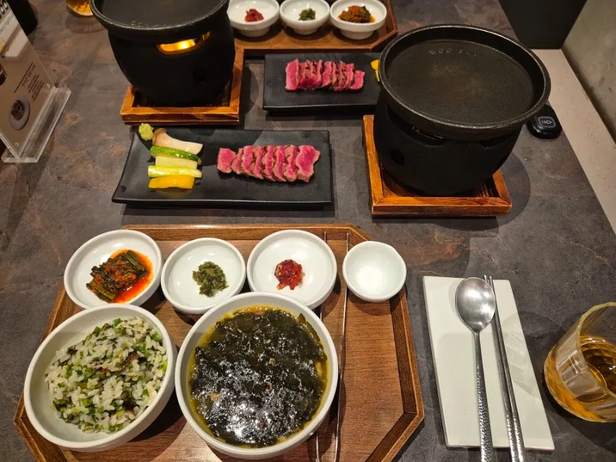메인 코스 전 상차림