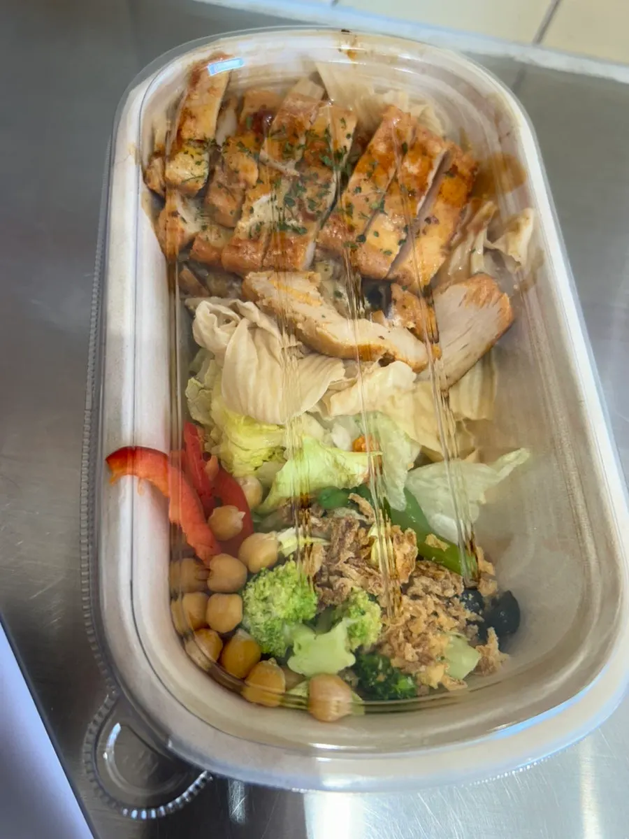 Packaging of the chicken tofu noodle protein box
