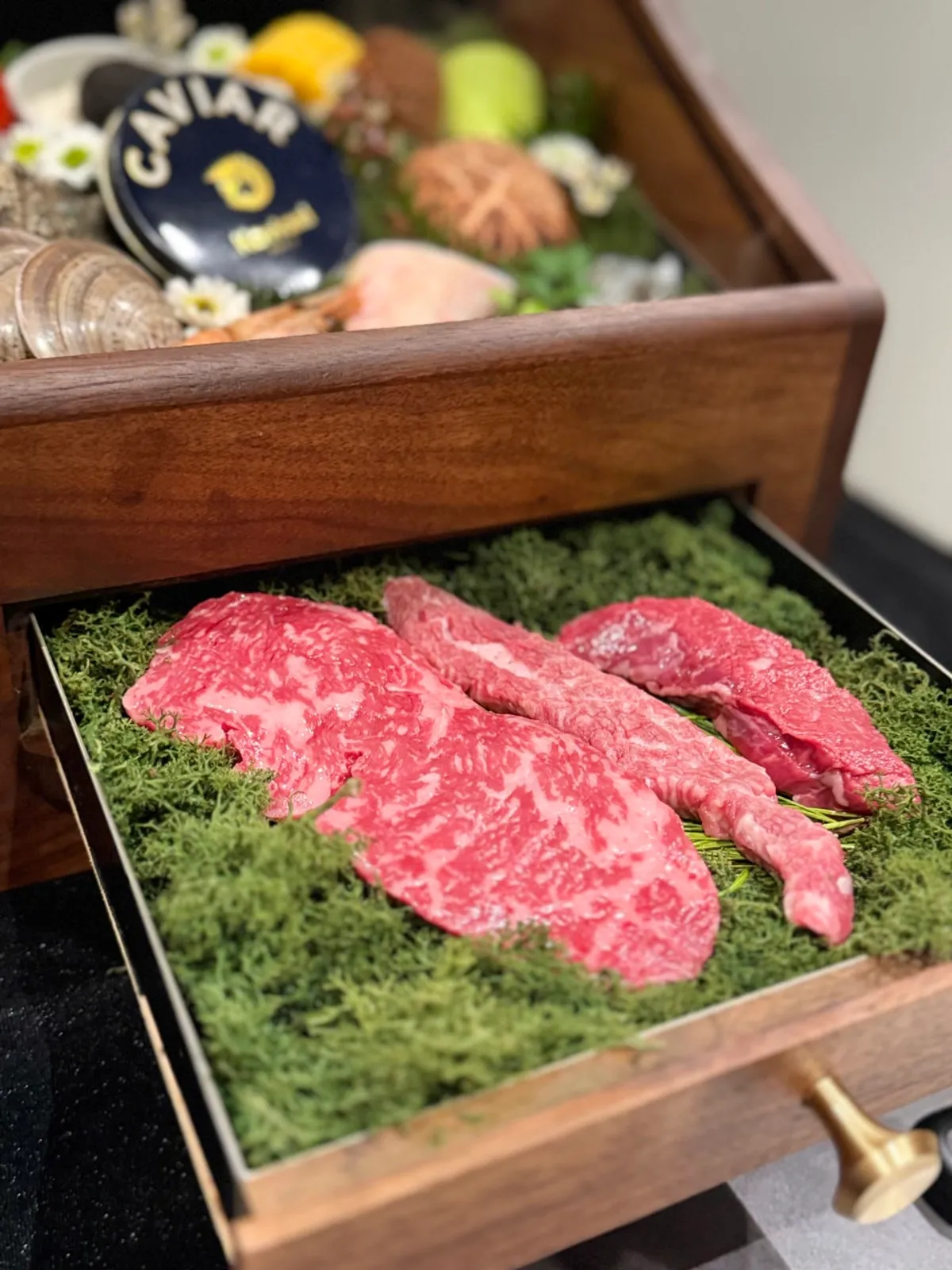 우수 런치 C 코스 식재료 쇼잉함