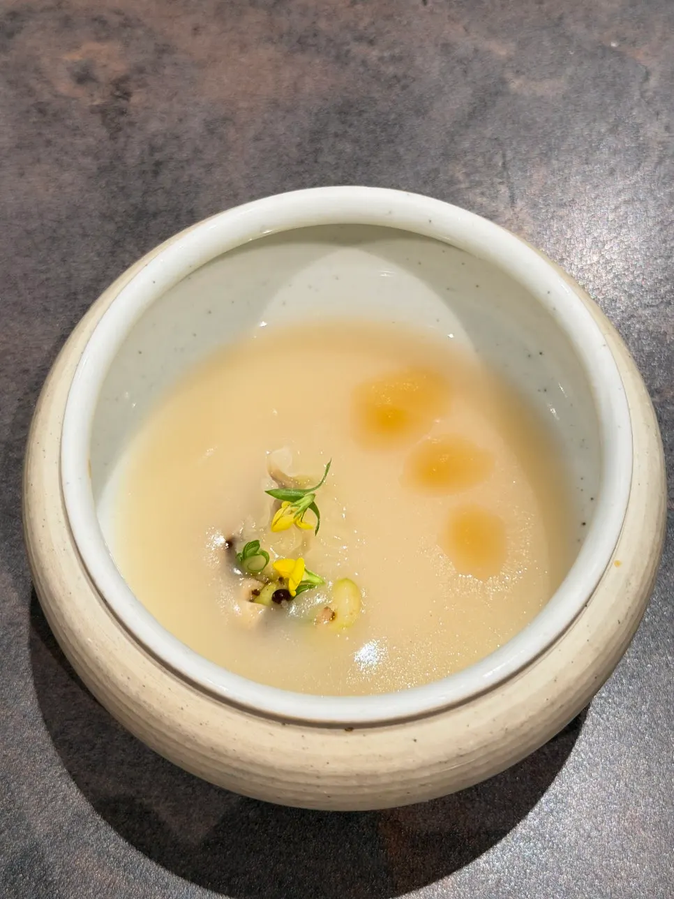 우수 런치 코스 첫 메뉴 우·계진죽