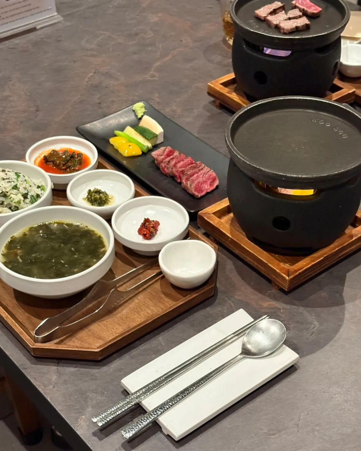 1++ 한우구이와 도미솥밥 반상 한상
