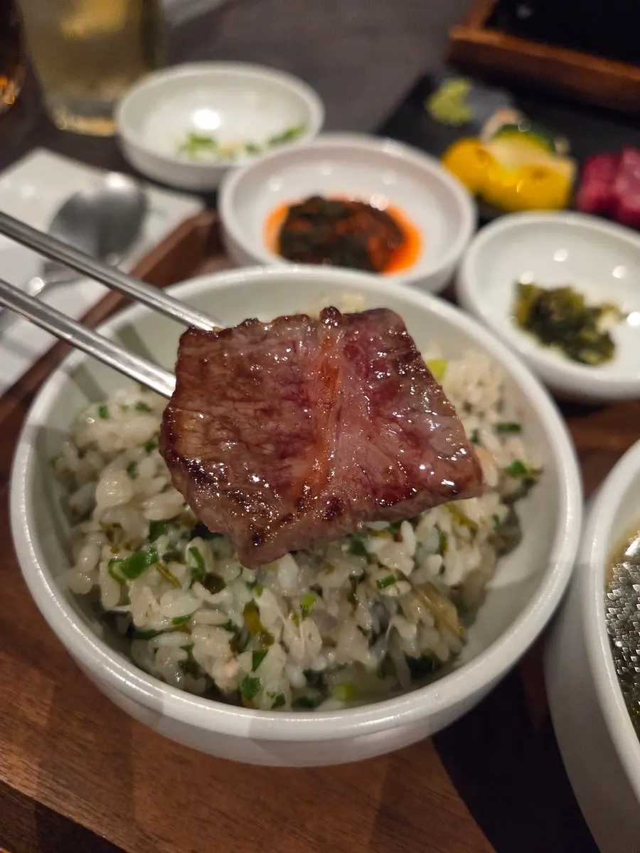 화로에서 익어가는 채끝살