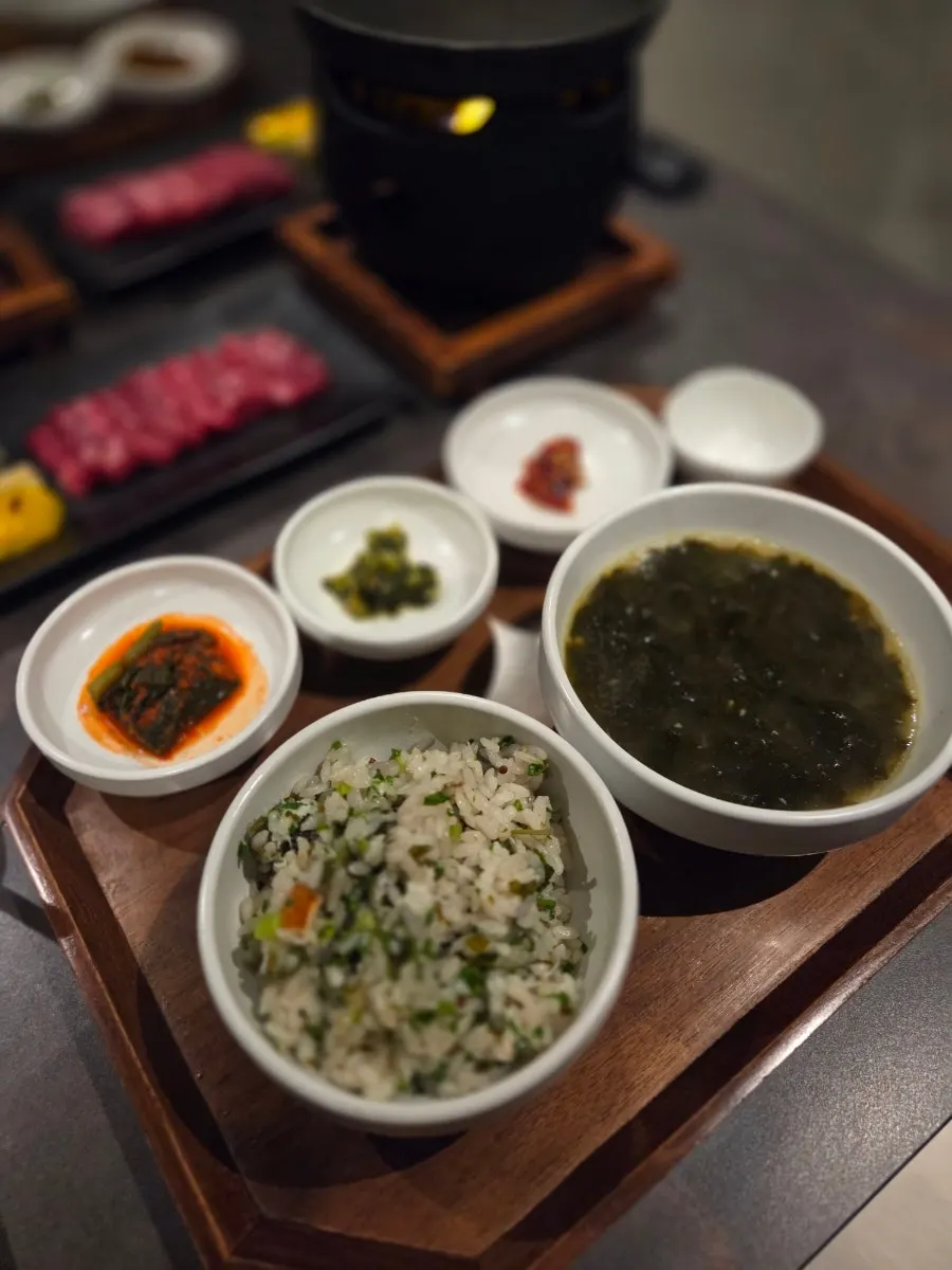 도미를 넣은 제철 생선 솥밥