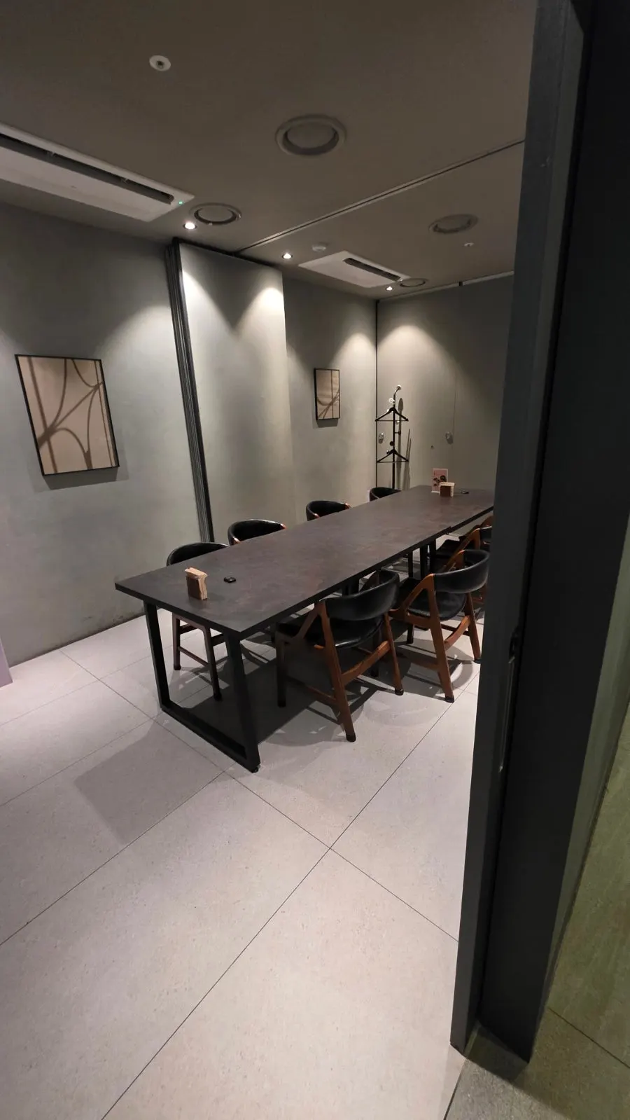 Upscale interior atmosphere of Usu Gongdeok
