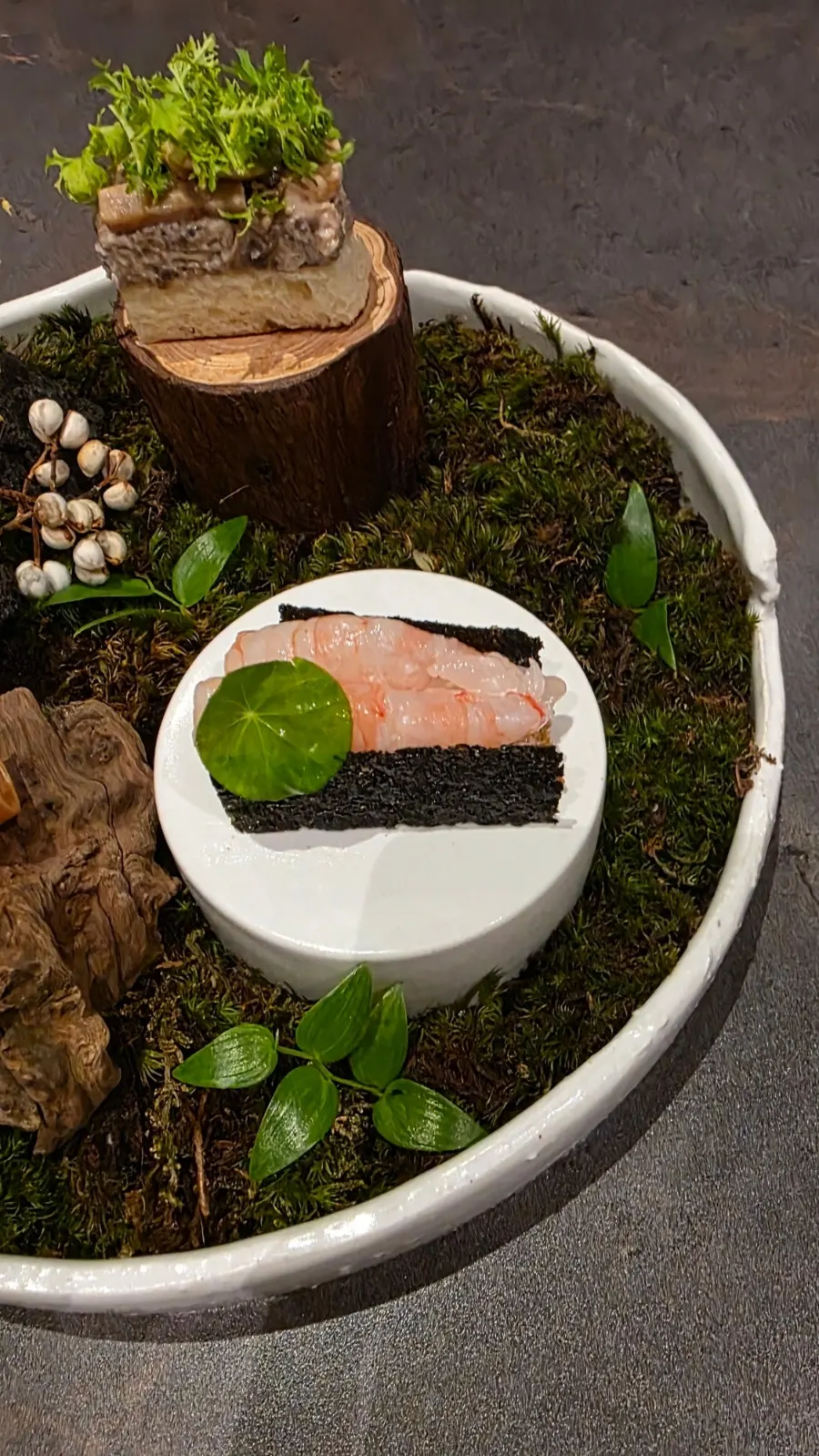 Sweet shrimp gimbugak topped with pollack roe seaweed