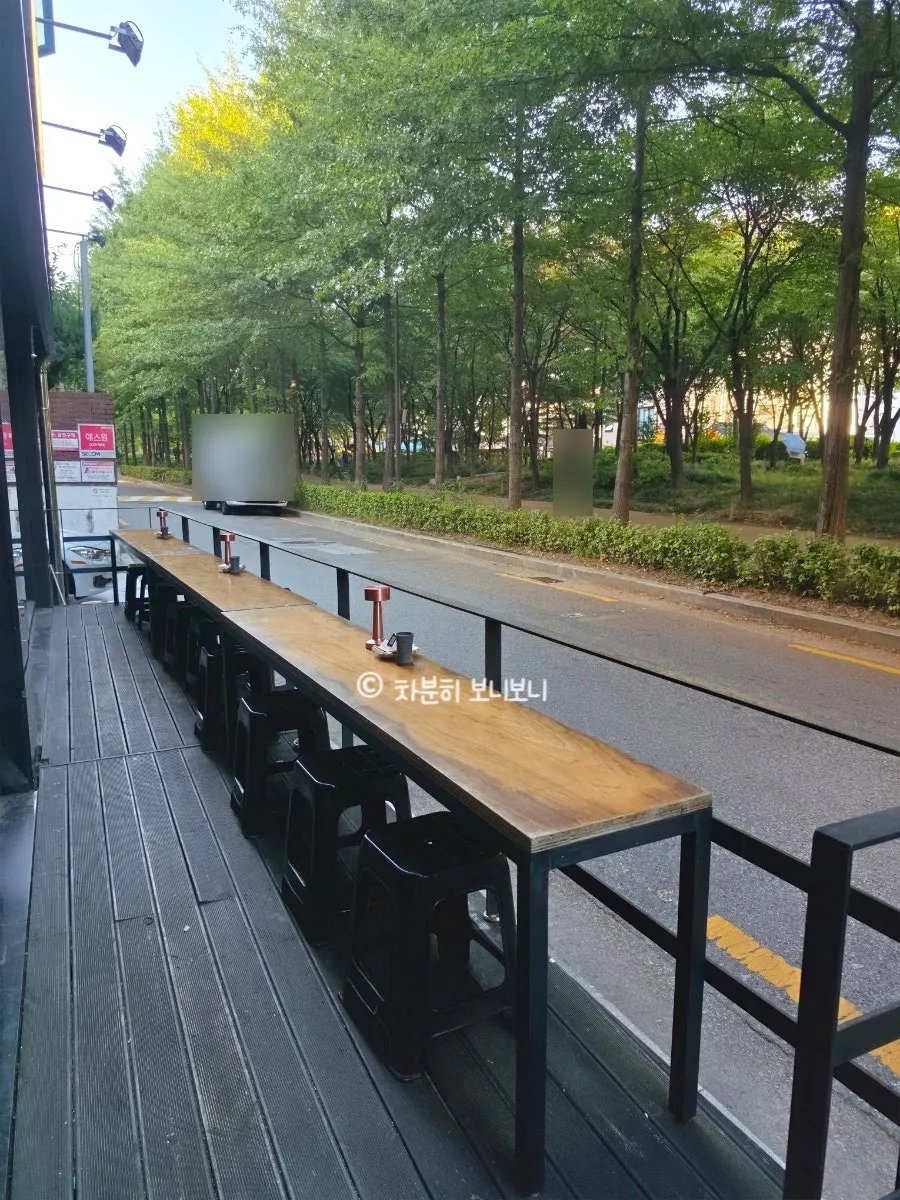 開店時間的燒鳥蕭夢店內氛圍