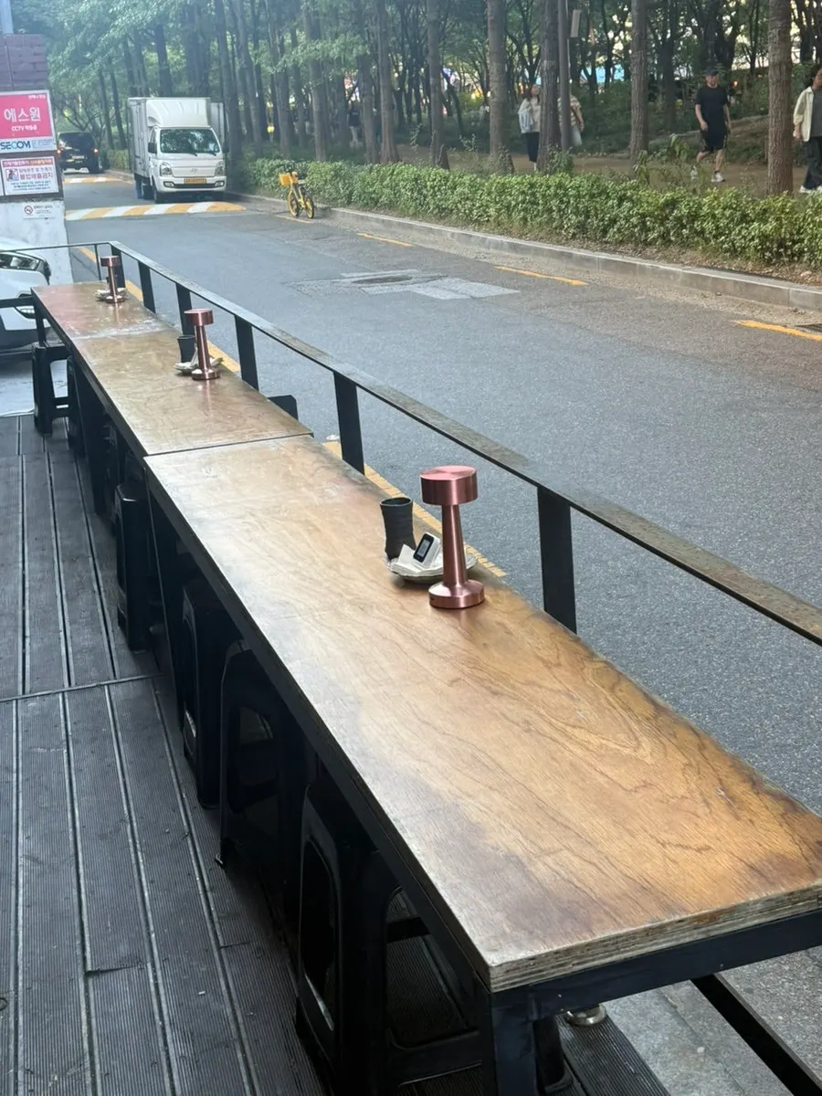 Table seating at Yakitori Shomong good for conversation