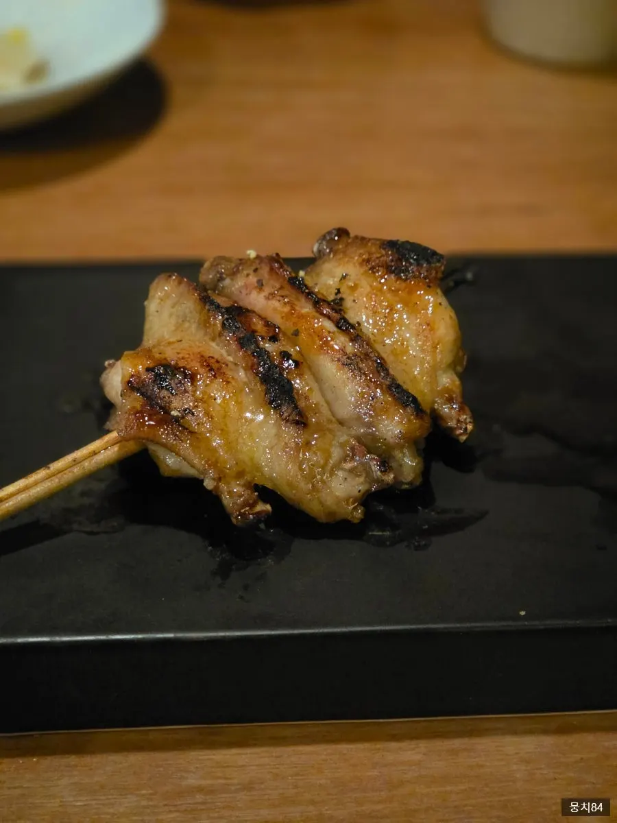 Chicken wings and scallion skewer ordered last