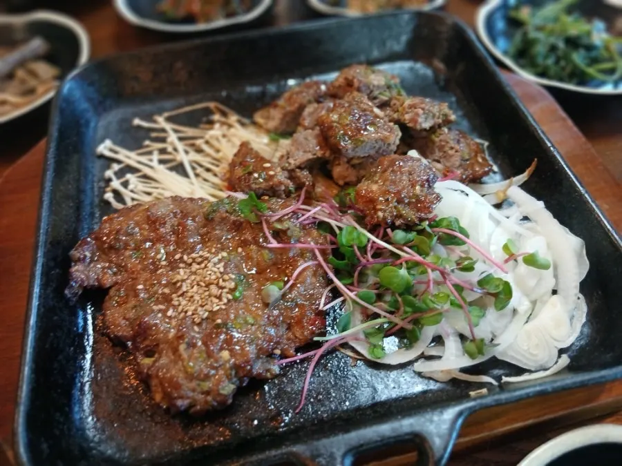 식사를 마친 정식 상차림