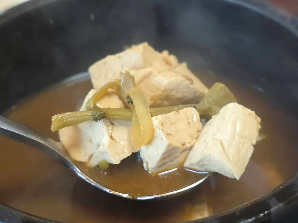 Table with gangdoenjang and siraegi doenjang soup