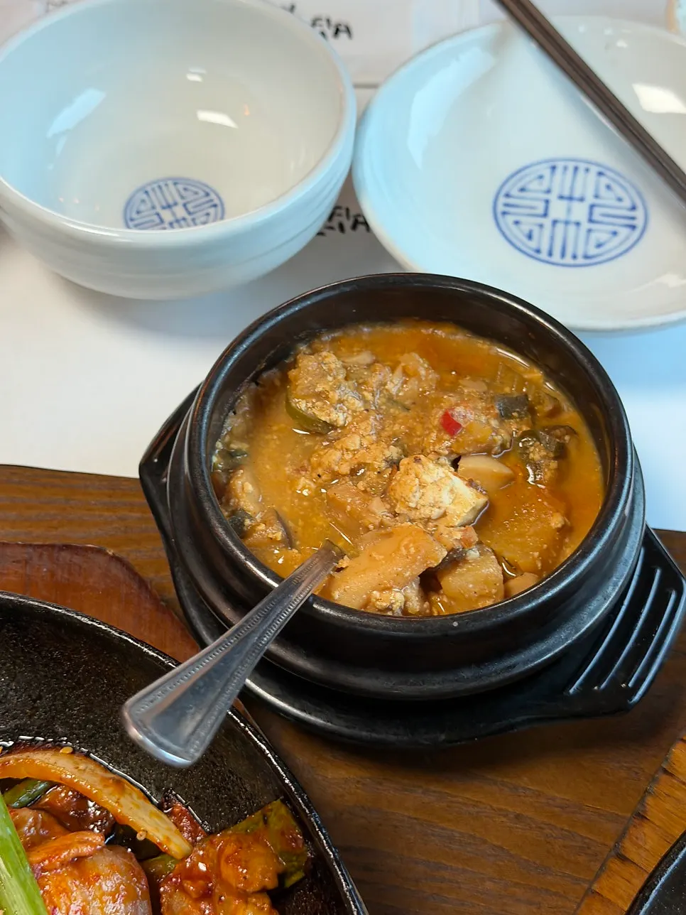 A variety of hanjeongsik side dishes