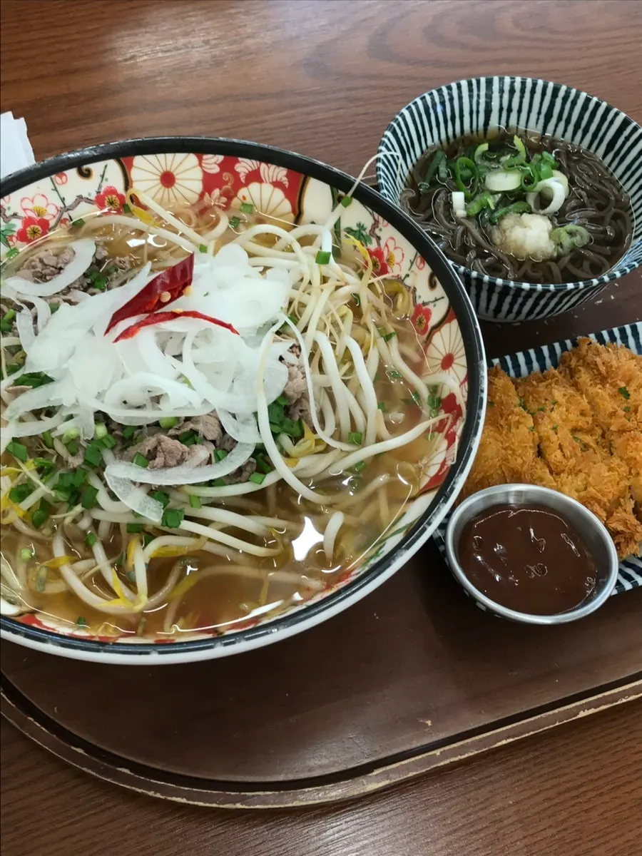 Spicy shabu pho