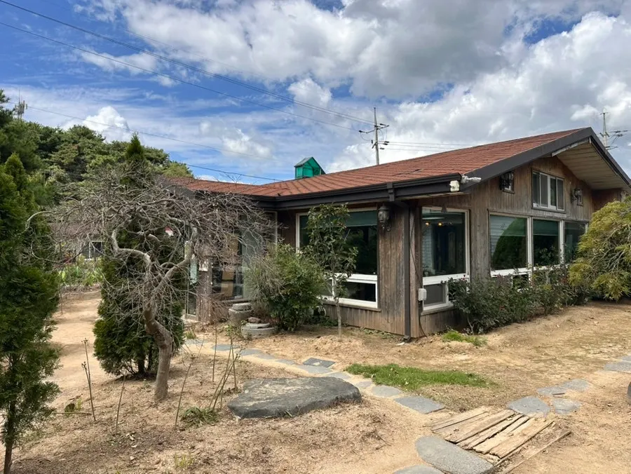 Bapkkot Hana Pieotne building in the mountains