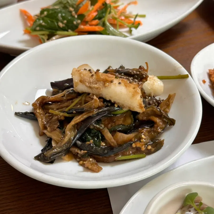 Perilla-seed buckwheat noodle appetizer