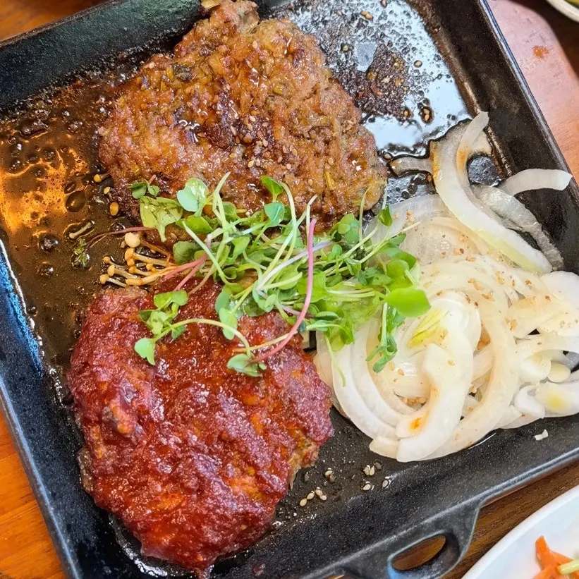 고추장맛과 간장맛 미나리떡갈비