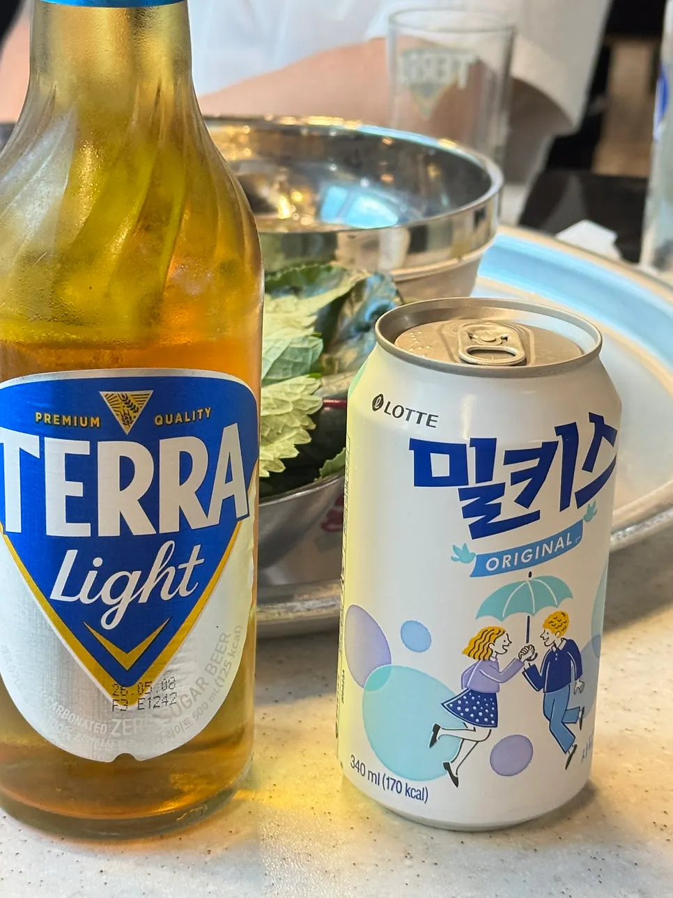 대패삼겹살과 밥을 함께 먹는 한 상