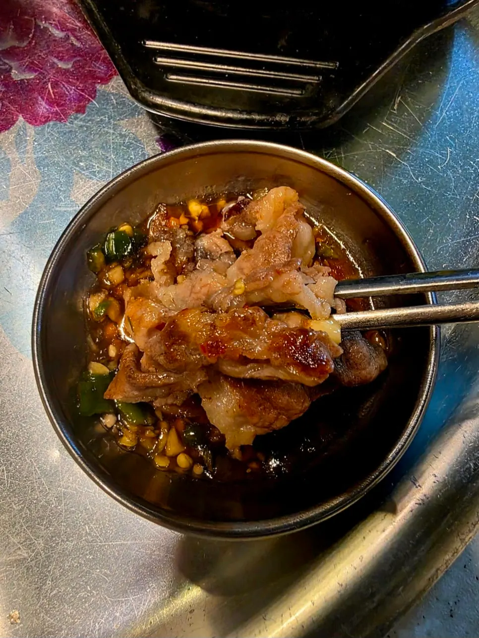 Meat eaten with ssam vegetables