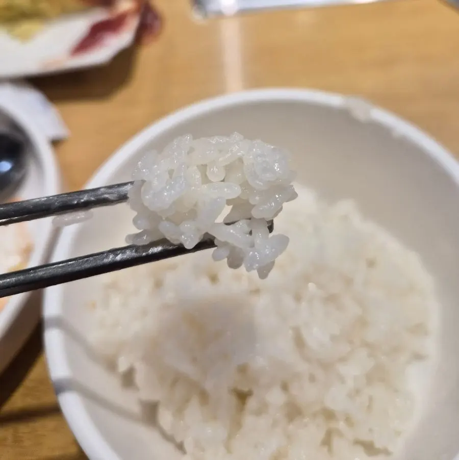 Sotbap rice grains cooked with Suhyangmi rice