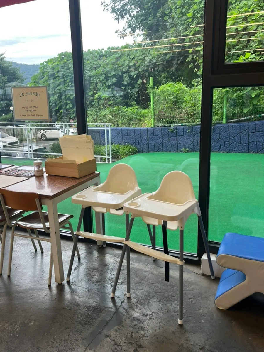 Spacious seating area inside La Cuesta