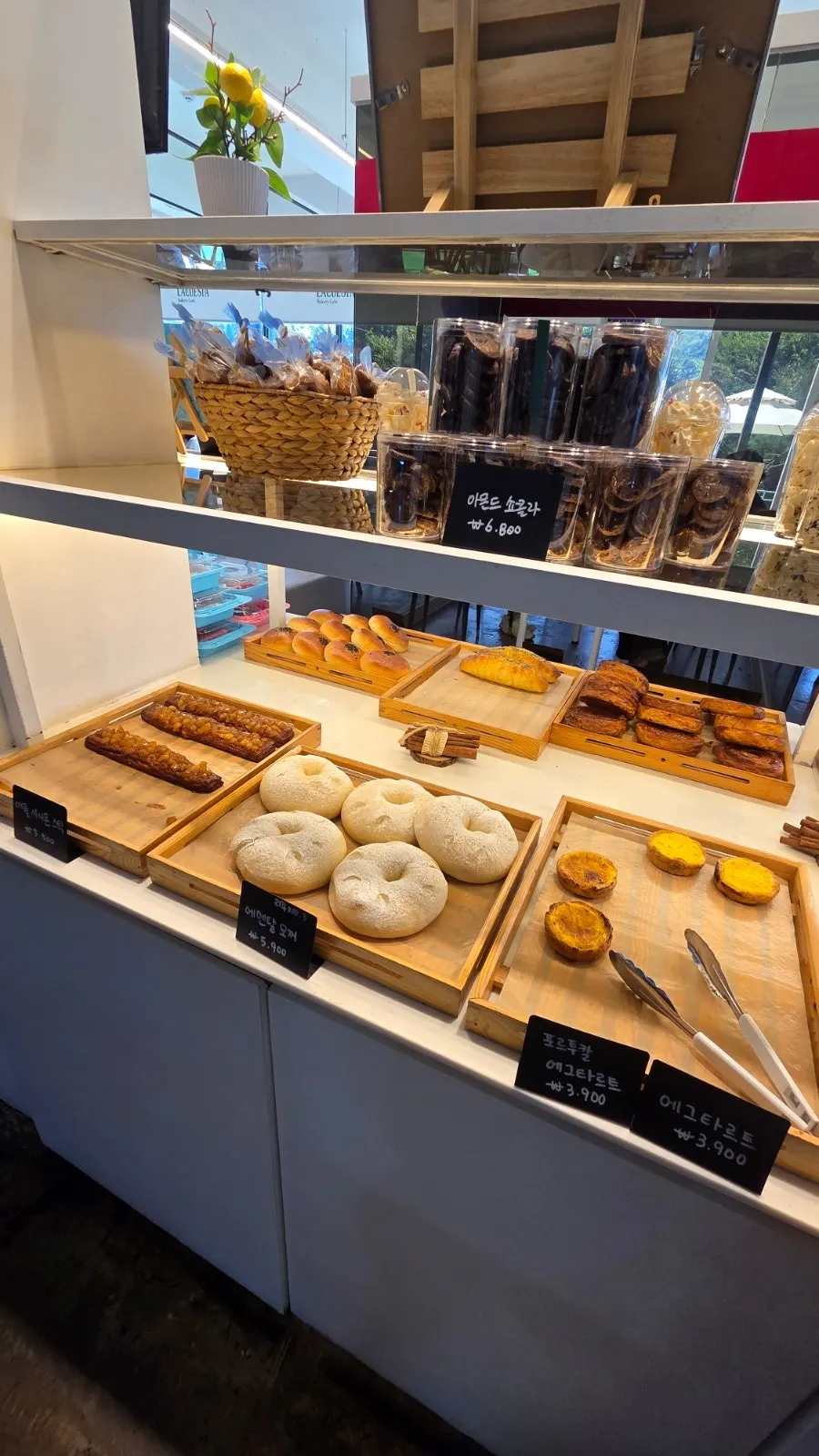 Café interior connecting the 1st and 2nd floors