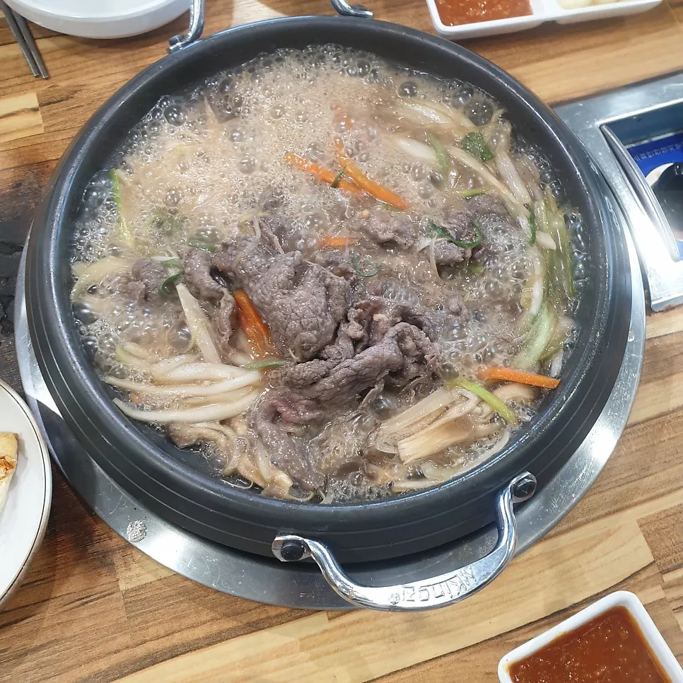 진하게 우러난 불고기 육수