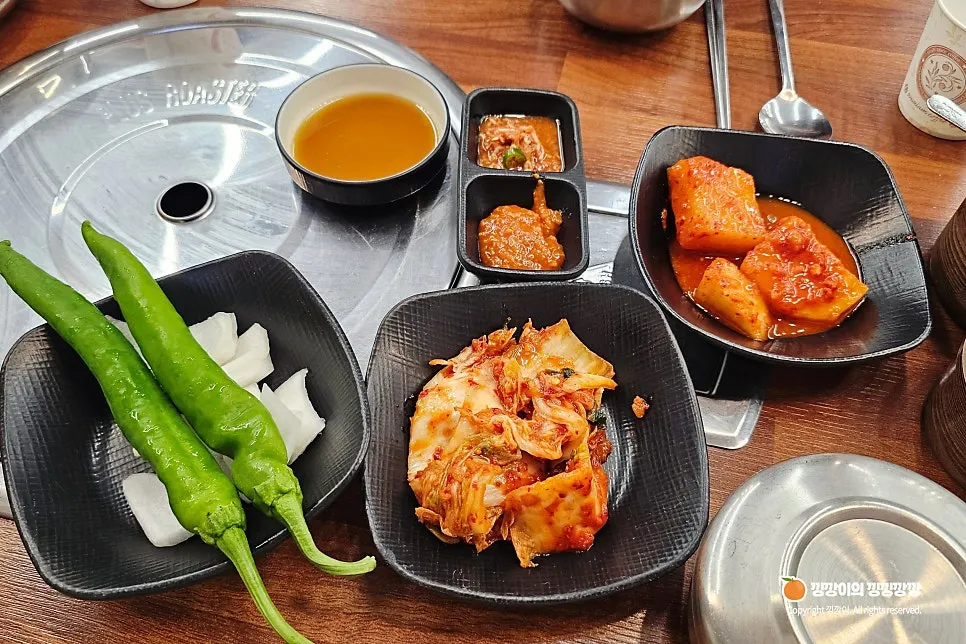 테이블에 달린 주문용 키오스크