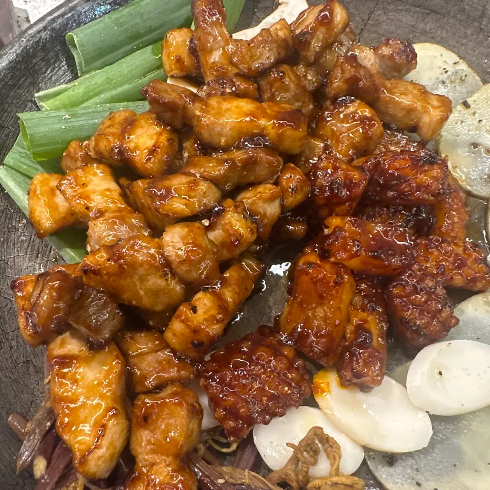 Bữa ăn tiếp tục tại Go Ok-hui Hwamyeong Main Branch