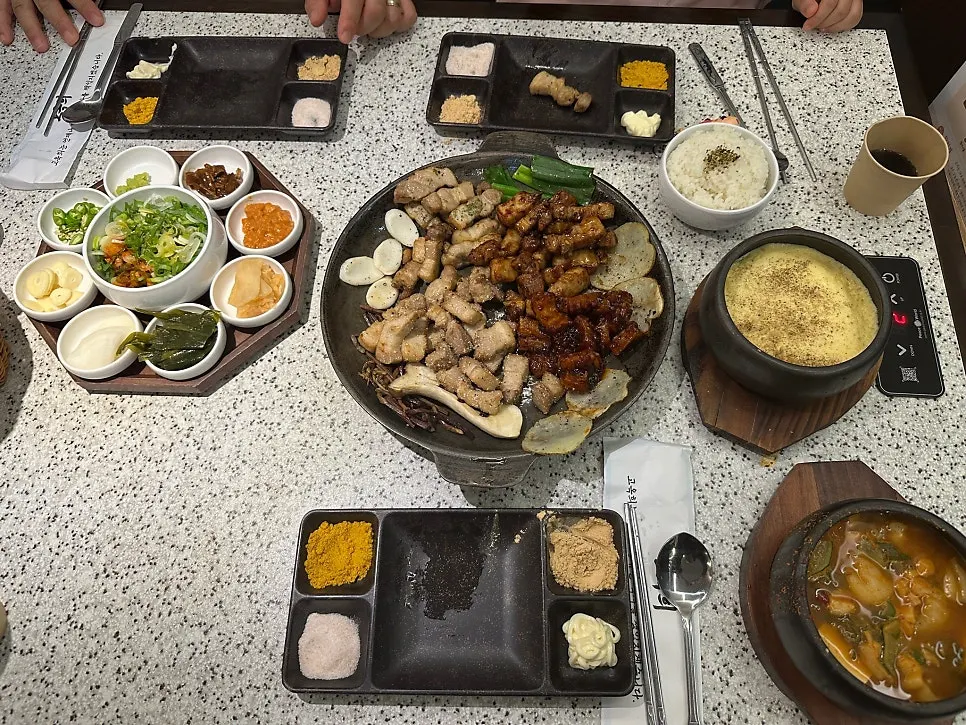 Grilled meat placed on the mini tabletop grill