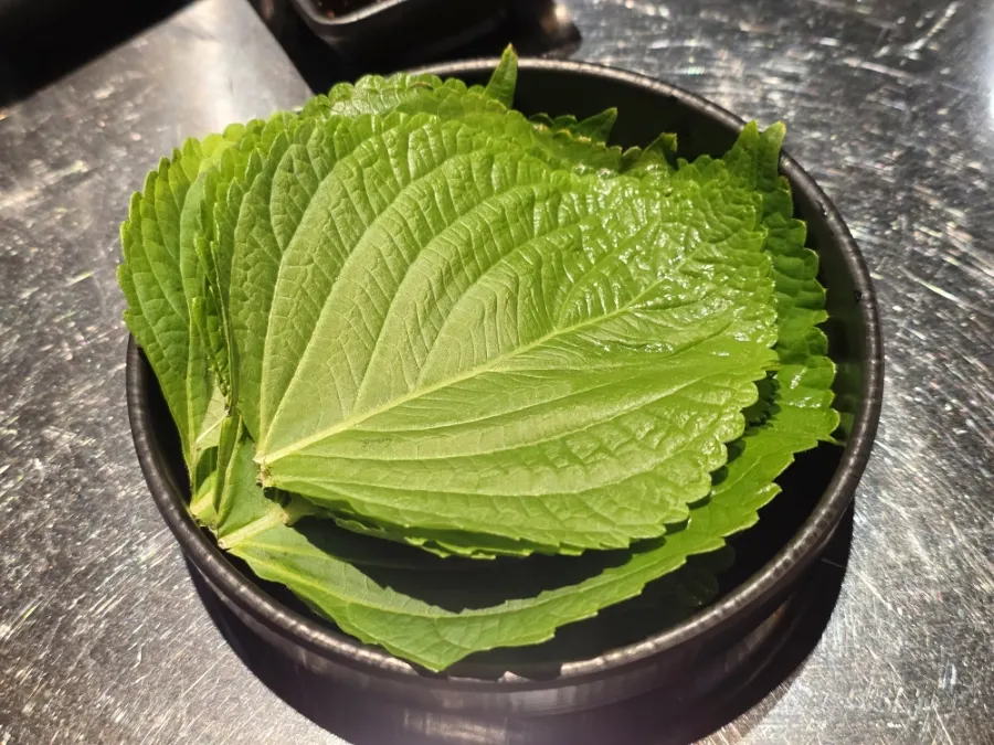 싱싱한 깻잎 한 접시
