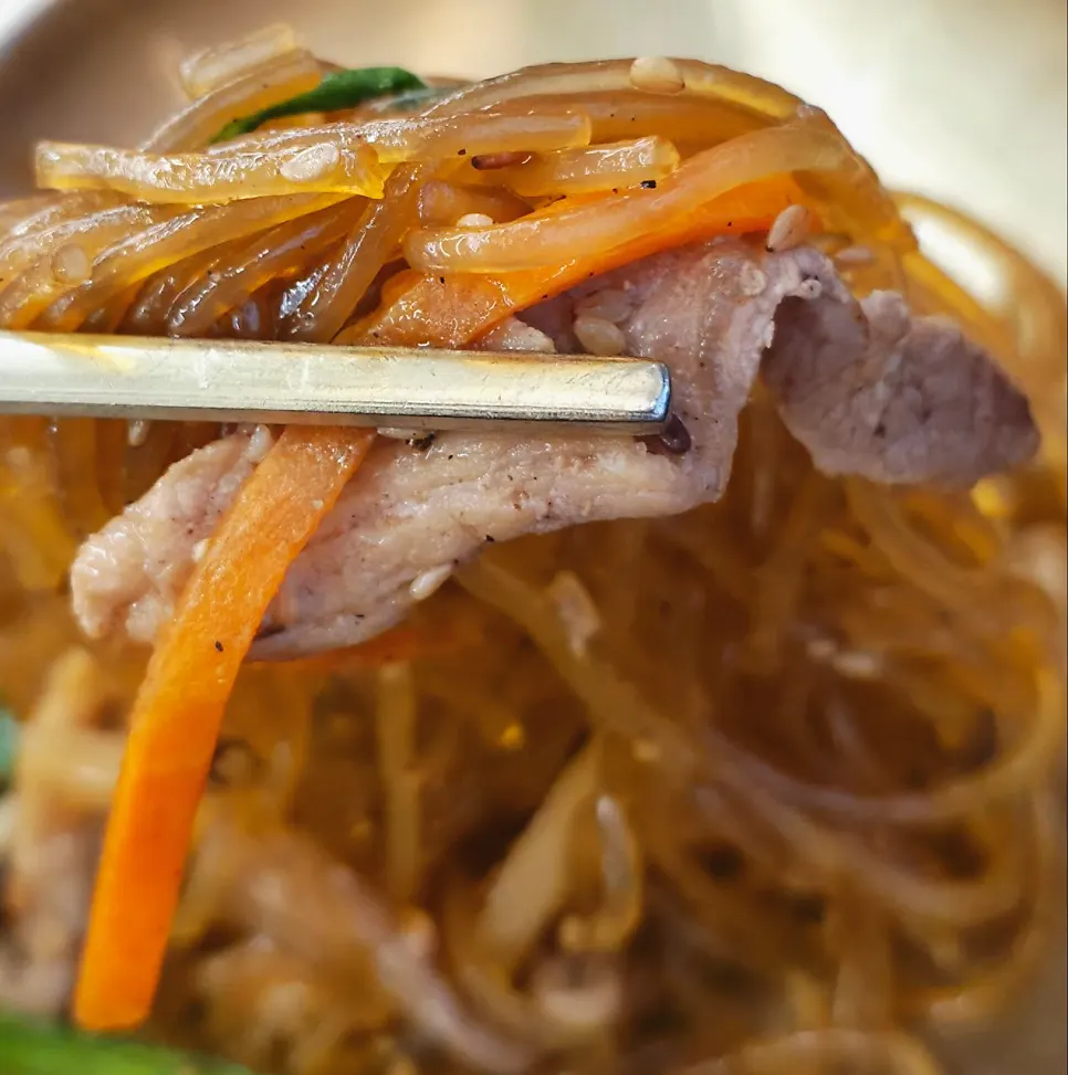 반찬이 가득한 기본 상차림