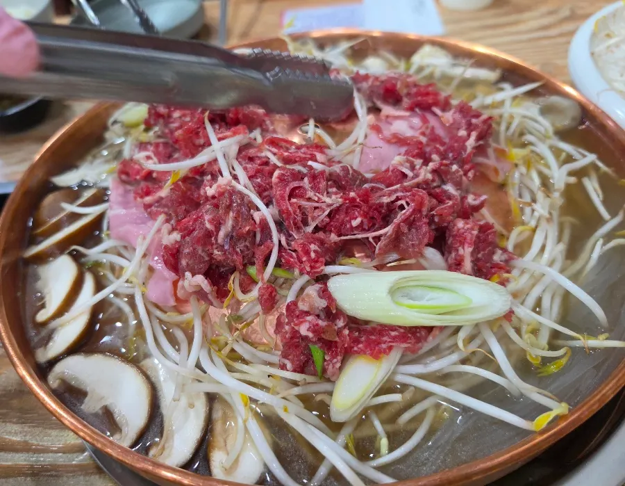 Beef bulgogi broth with rice