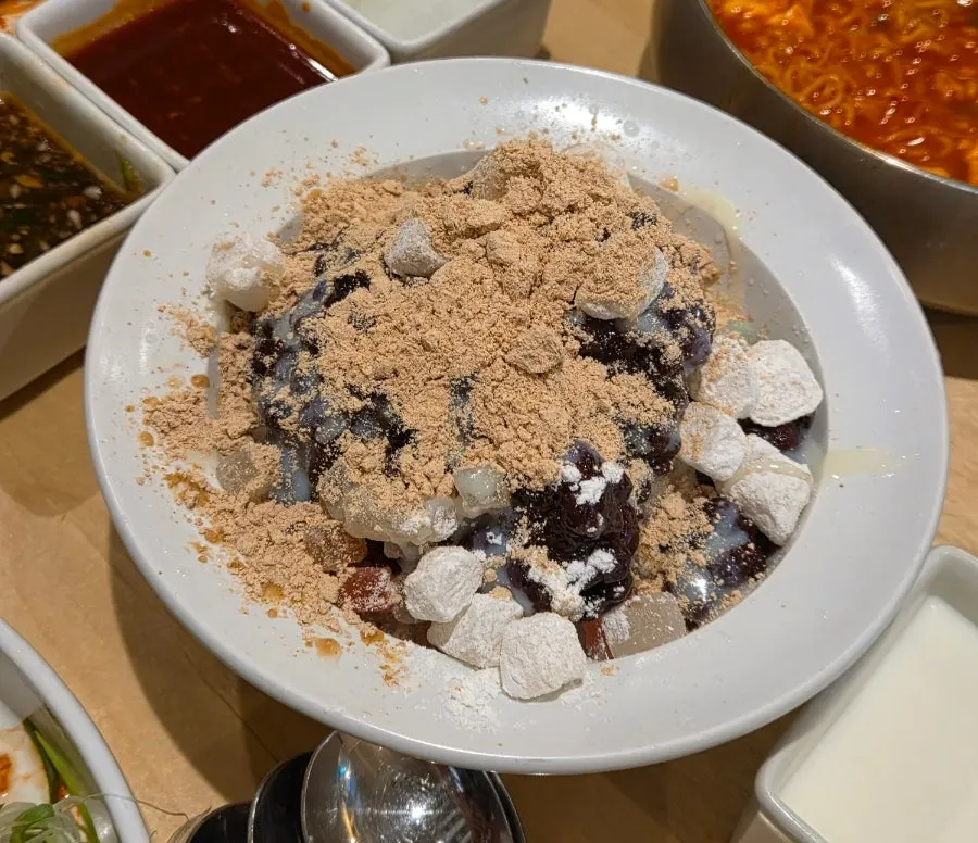 Old-style patbingsu with milk poured over it