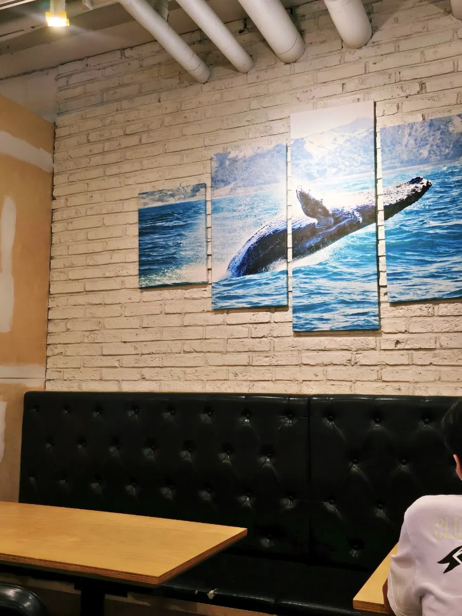 Seating inside Gorae Byeoljang Suji Branch