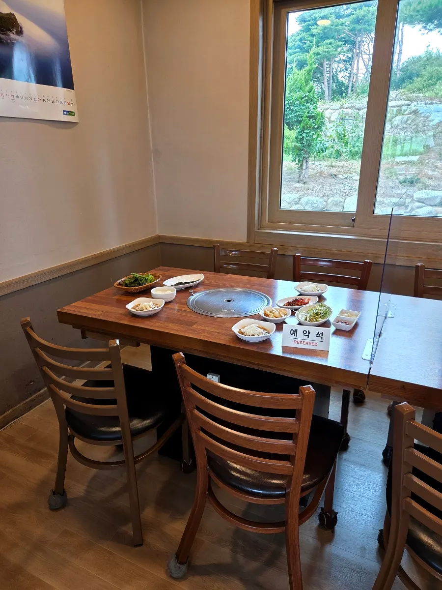 룸처럼 분리된 용촌고기집 예약석